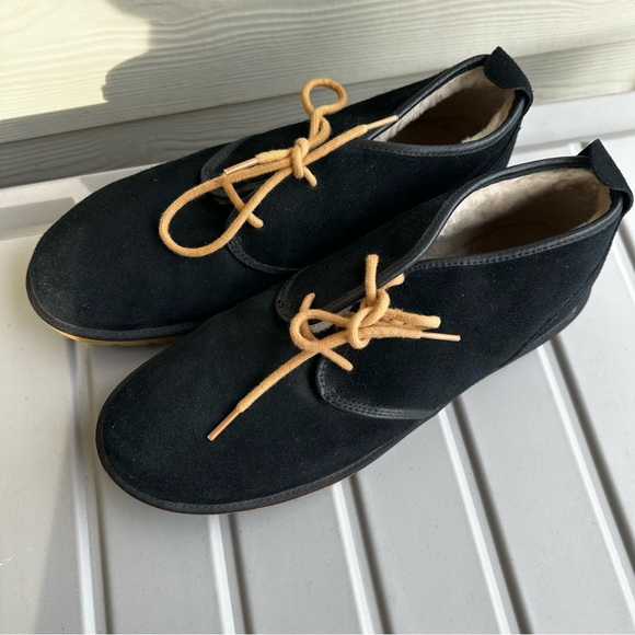 UGG Maksim Chukka Boots Black Suede Lace Up Sheepskin Lined Size 13 Men’s - Picture 2 of 11
